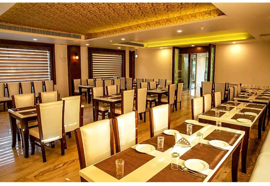 Hotel Agra Grande By Goyal Hoteliers Экстерьер фото