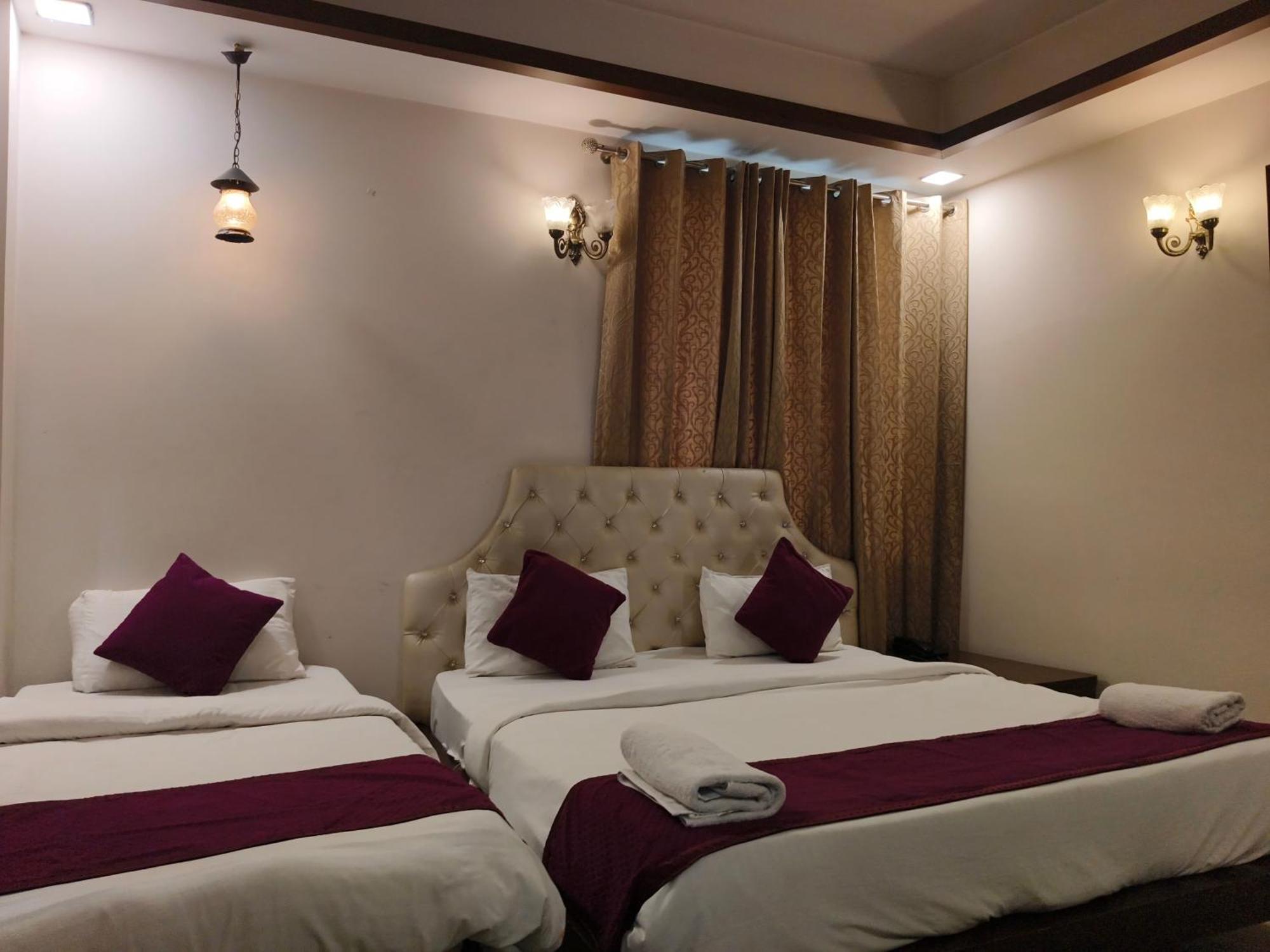 Hotel Agra Grande By Goyal Hoteliers Экстерьер фото